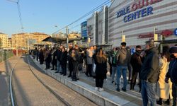 İstanbul'da toplu ulaşım ve bazı yollarda trafik yoğunluğu yaşanıyor