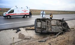 Edirne'de devrilen otomobildeki 3 kişi yaralandı