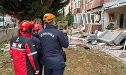 GÜNCELLEME 4 - Beylikdüzü'nde bir binadaki doğal gaz patlamasında 1 kişi öldü, 3 kişi yaralandı