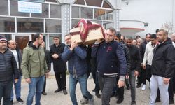 Kırklareli'nde eski eşi tarafından bıçakla öldüren kadının cenazesi toprağa verildi