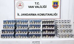 Van'da kuru kayısı çuvallarında kaçak sigara ele geçirildi