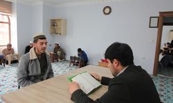 Bitlis'te 3 öğrenci 4 ayda hafız oldu