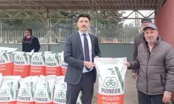 Pazaryeri'nde 79 çiftçiye yağlık ayçiçeği tohumu dağıtıldı