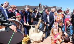 Burdur'da "Yörük Çalıştayı" temsili Yörük göçüyle başladı