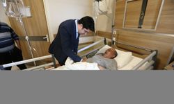 Karslı hasta tek ameliyatta prostat ile mesane ve böbrek taşlarından kurtuldu