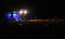Şarkıcı Ferhat Göçer, Afyonkarahisar'da konser verdi