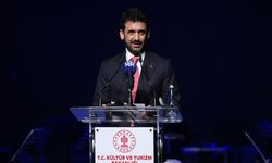 "5. İstanbul Dijital Sanat Festivali" AKM'de sanatseverlerle buluştu