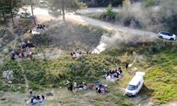 Adana'da piknikçiler orman yangınlarına karşı dronla uyarıldı