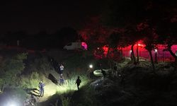 Antalya'da su seviyesi yükselen ırmakta mahsur kalan 3 kişi kurtarıldı