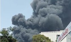 Hindistan'ın Gucerat eyaleti Ahmedabad kentinde çok sayıda yolcunun bulunduğu uçak düştü