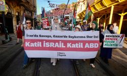 İsrail'in Gazze'ye ve İran'a yönelik saldırıları Beyoğlu'nda protesto edildi