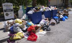 İzmir'de düzenli maaş alamayan belediye işçilerinin iş bırakma eylemi sürüyor