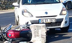 Mersin'de otomobille motosikletin çarpıştığı kazada 2 kişi yaralandı