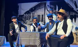 Rasim Özdenören'in bir ailenin dağılma hikayesini anlatan eseri "Çözülme" yeniden sahnelendi