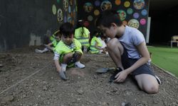 Samsun Kültür Yolu Festivali'nde minik eller temsili arkeolojik kazı yaptı