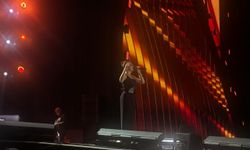 Şarkıcı Ebru Yaşar Bursa'da konser verdi