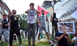 Brüksel'de İsrail Büyükelçiliği önünde protesto gösterisi düzenlendi