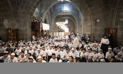Erzurum'da 6 bin çocuk tarihi camide buluştu