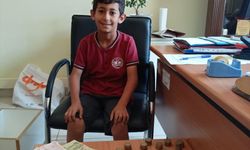Hatay'da öğrenciler harçlıkları ile sattıkları oyuncakların parasını Filistinli çocuklara bağışladı