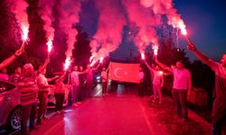 Sakarya'da köylüler, "15 Temmuz Demokrasi ve Milli Birlik Günü"nde araç konvoyu oluşturdu