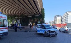 Samsun'da iki aracın çarpıştığı kazada 2'si polis memuru 3 kişi yaralandı