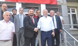 Zafer Partisi Genel Başkanı Özdağ, İzmir'de yangın bölgesinde incelemelerde bulundu