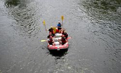 Adrenalin tutkunları Melen Çayı'nda rafting heyecanı yaşadı