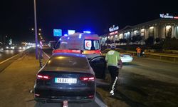 Bursa'da bariyere çarpan otomobilin sürücüsü ağır yaralandı