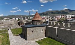 Erzurum'un ilk mescidinde 9 yıl sonra toplu namaz kılındı