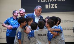 Gençlik ve Spor Bakanı Bak, Rize'de Amatör Spor Kulüpleri Ödül Töreninde konuştu: