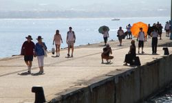 Hollanda bayraklı "Oosterdam" kruvaziyeri Alanya Limanı'na demirledi