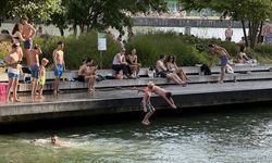 Hollanda genelinde sıcak hava uyarısı yapıldı