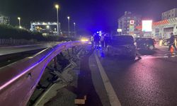 Kocaeli'de iki otomobilin çarpıştığı kazada 4 kişi yaralandı