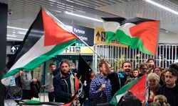 Küresel Sumud Filosu'nda İsrail tarafından alıkonulan 7 İtalyan aktivist daha Roma'ya döndü
