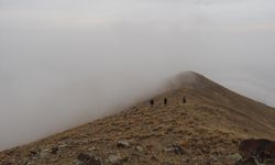 Aras Dağları sisler altında görüntülendi