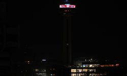 Atatürk'ü Anma Günü'ne özel Atakule'ye yansıma