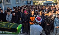 Aydın'da arkadaşlarının evinde ölü bulunan üniversite öğrencisinin cenazesi, Balıkesir'de defnedildi