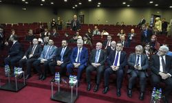 Bakan Bolat, Uluslararası Saraybosna Üniversitesi'nde öğrenci ve akademisyenlerle buluştu: