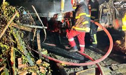 Bartın'da yıldırım isabet eden 2 araç kullanılamaz hale geldi