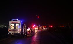 Hatay'da düzensiz göçmenleri taşıyan otomobilin nehre devrilmesi sonucu 9 kişi yaralandı