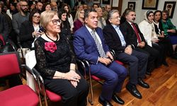 İngiltere'deki başarılı Türkler 'Zirvedekiler' kitabında buluştu