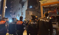 Kağıthane'de apartman dairesinde çıkan yangında 1 kişi yaralandı