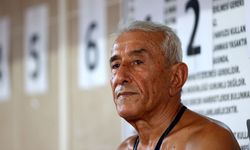 Su kanalında yüzmeyi öğrendi, sırtüstü yarışlarında rakiplerine şans tanımıyor