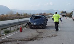 Tokat'ta otomobil ile tırın çarpıştığı kazada 2 kişi yaralandı