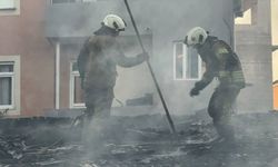 Ümraniye'de iş yeri deposu yangında hasar gördü