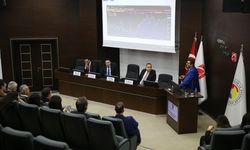 Adana'da 'Reel Sektör Şirketleri İçin Kur Riski Yönetimi ve Korunma' paneli düzenlendi