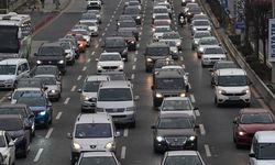 Ankara'da hafta sonu AVM yoğunluğu trafiği olumsuz etkiledi