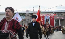 Atatürk'ün Ankara'ya gelişinin 106. yıl dönümü dolayısıyla 'Seğmenler Kortej Yürüyüşü' düzenlendi