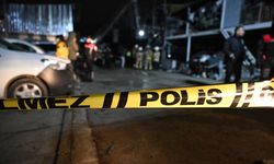 Başakşehir'de oto sanayi sitesinde çıkan yangında bir kişi hayatını kaybetti