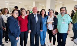 Bodrum'da 42 yıl önce mesleğe başlayan doktor, 34 yıl hizmet verdiği hastaneden törenle uğurlandı